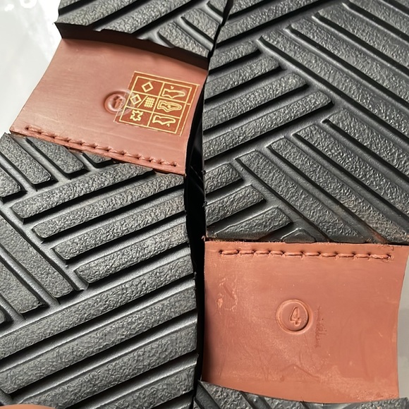 NEW • Leather Lace Up Flat Shoes - Picture 5 of 9